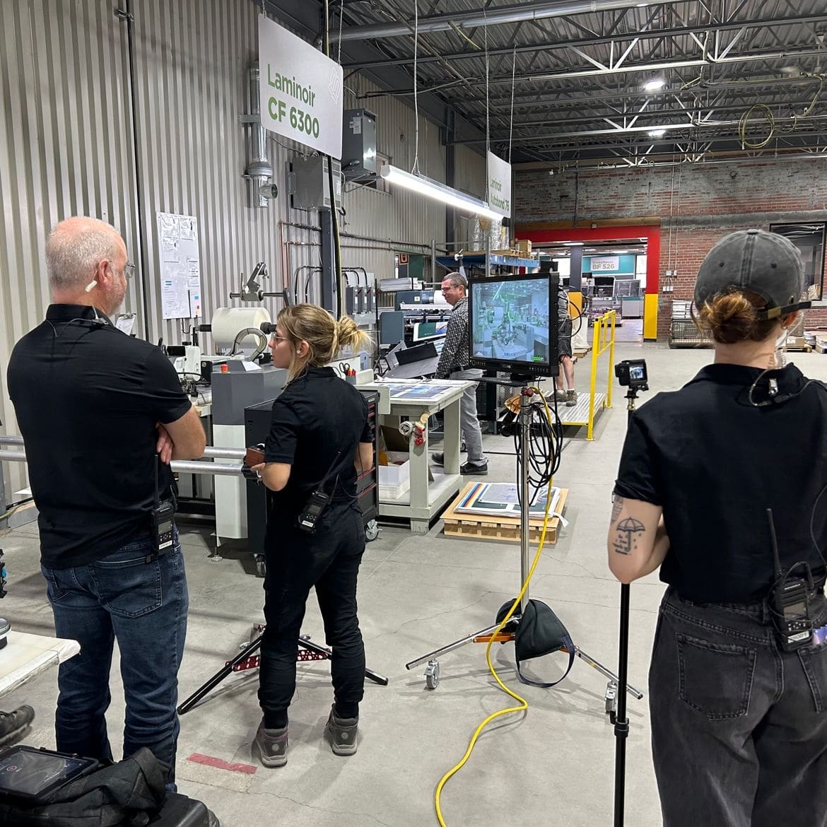 scaletta video corporate riprese in fabbrica con troupe e set luci